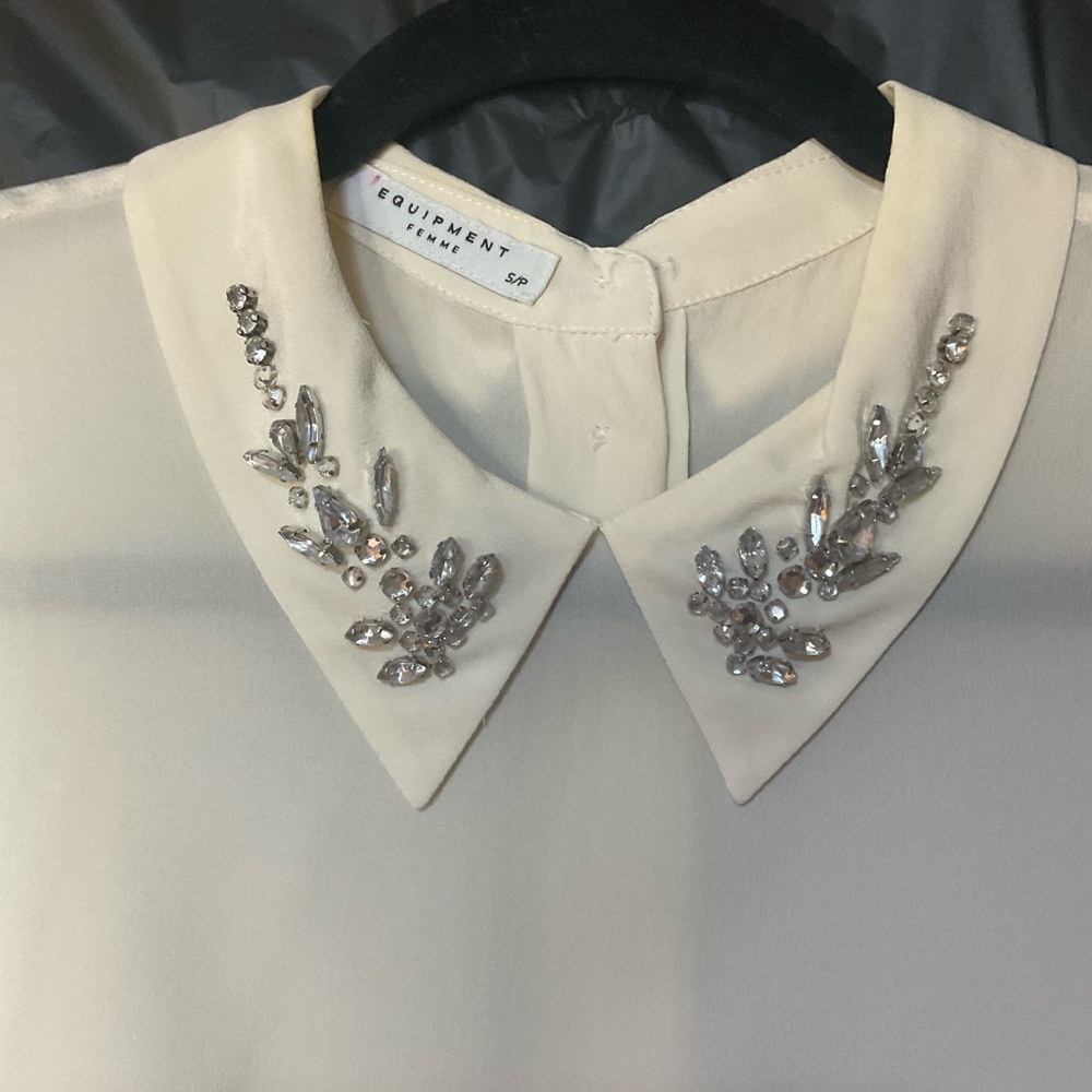 Equipment Femme Embellished Sleeveless Blouse - Picture 2 of 5
